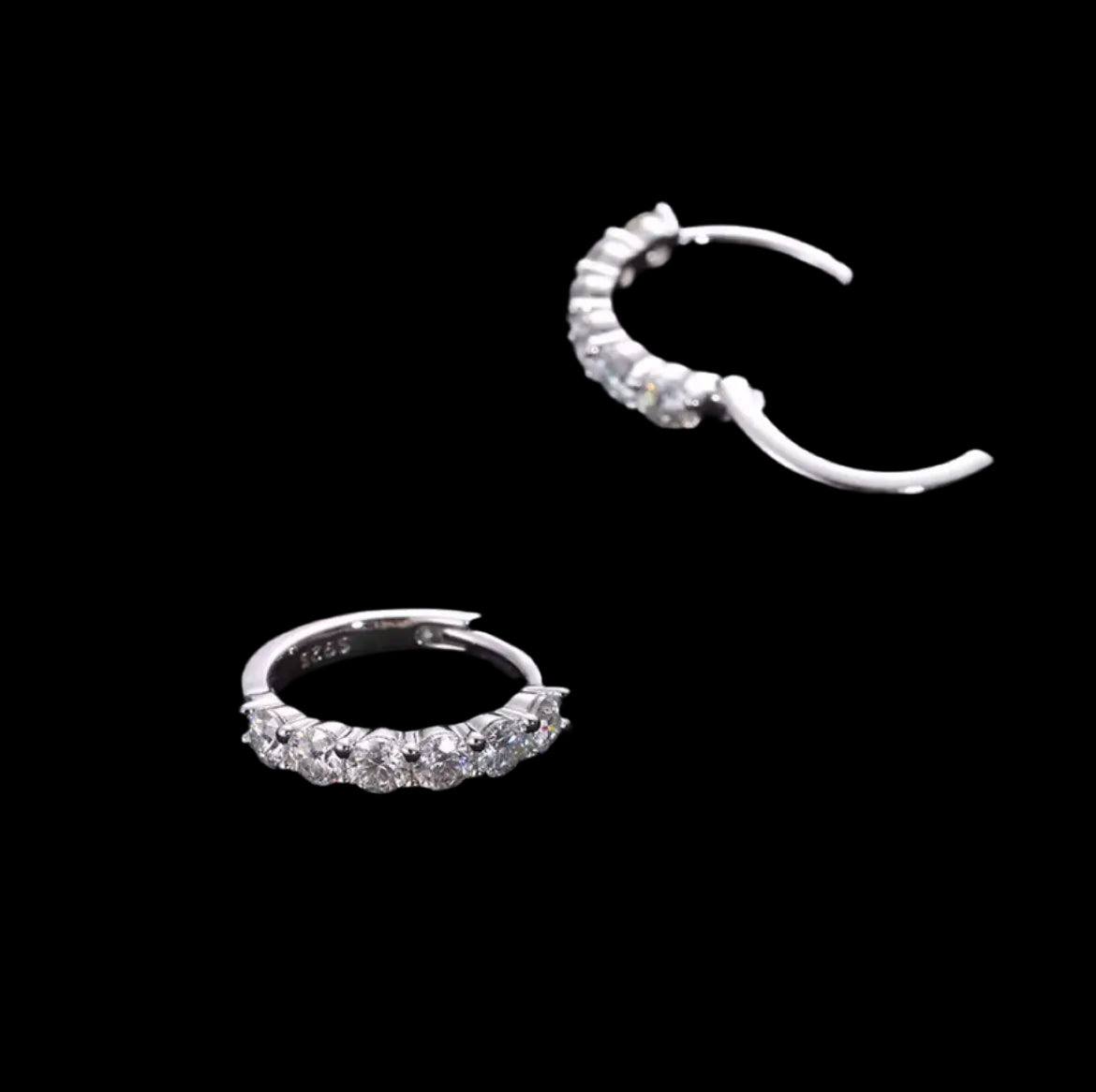 Boucles d'oreilles Huggies moissanite - Solitaire