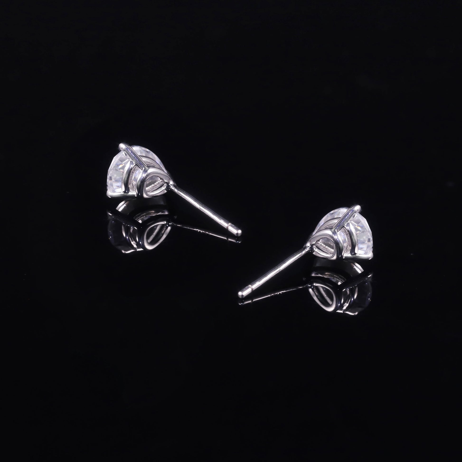 Clous d'oreilles Forme De Perle Moissanite - Solitaire