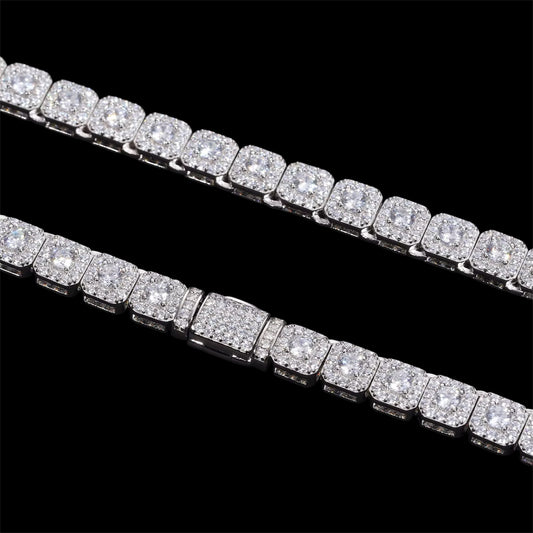 Chaîne carré Halo En Moissanite - Solitaire