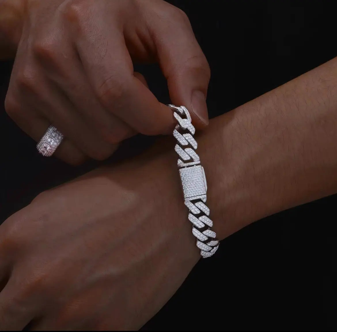 Moissanite cuban link bracelet Solitaire