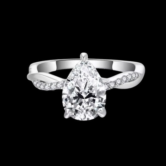 Bague tressée Coupe Pear En Moissanite