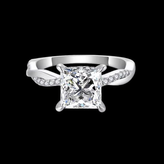 Bague Tressée Coupe Princess En Moissanite