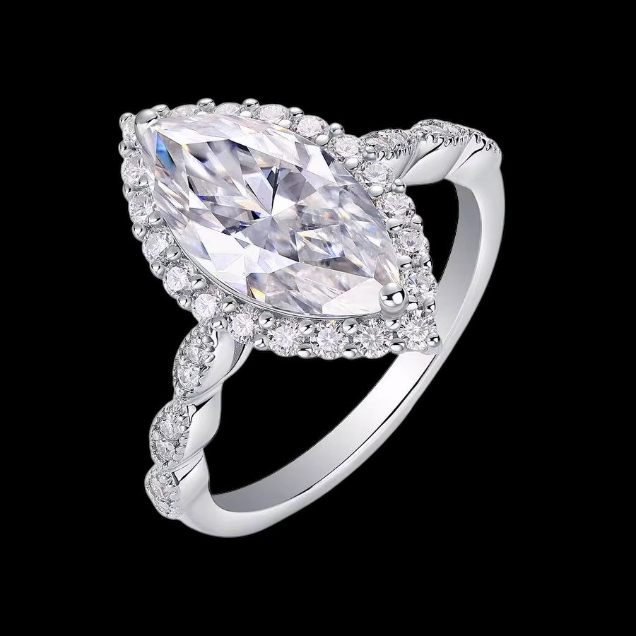 Bague Pear Cut Iced Out En Moissanite