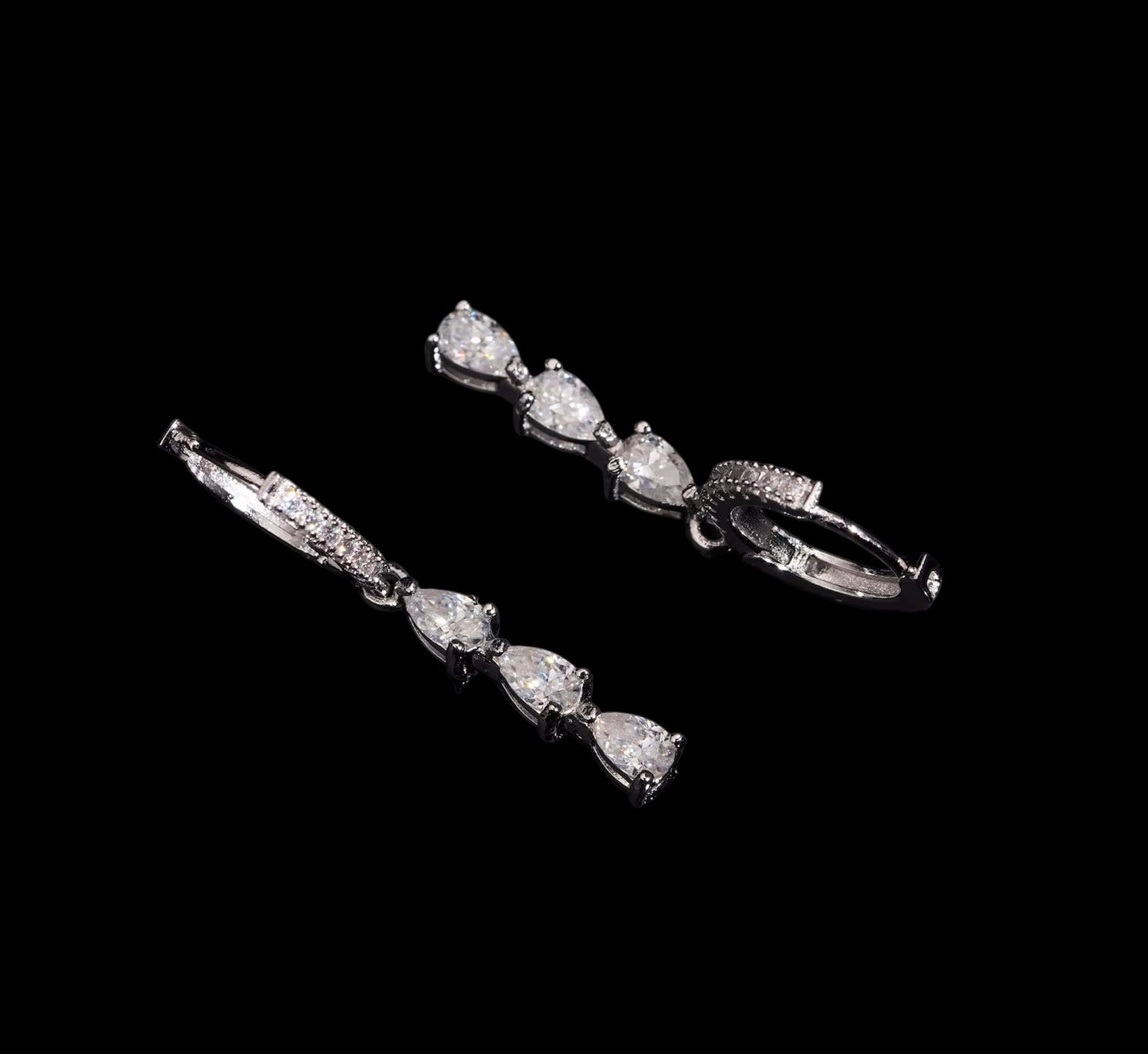 Hoops Triple Pear Cut En Moissanite - Solitaire