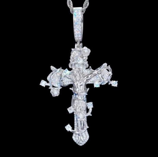 Pendentif Croix Royale Épine Sacrée En Moissanite - Solitaire
