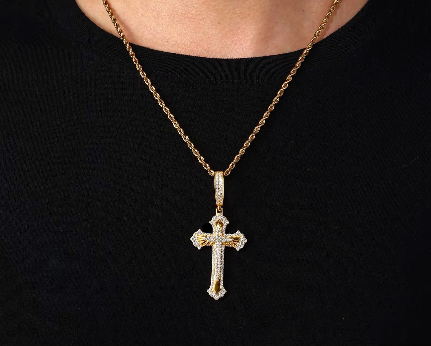 Pendentif Sword Cross En Moissanite - Solitaire