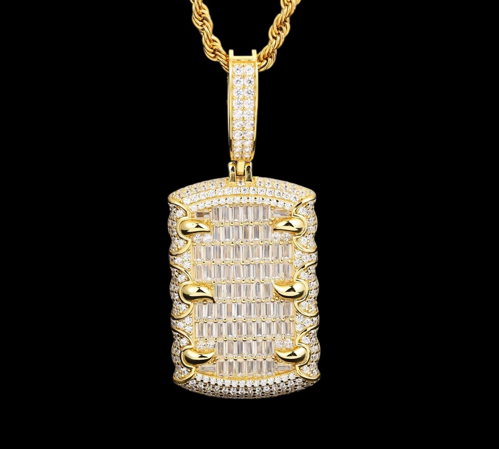 Pendentif Baguette Claw Tag En Moissanite - Solitaire