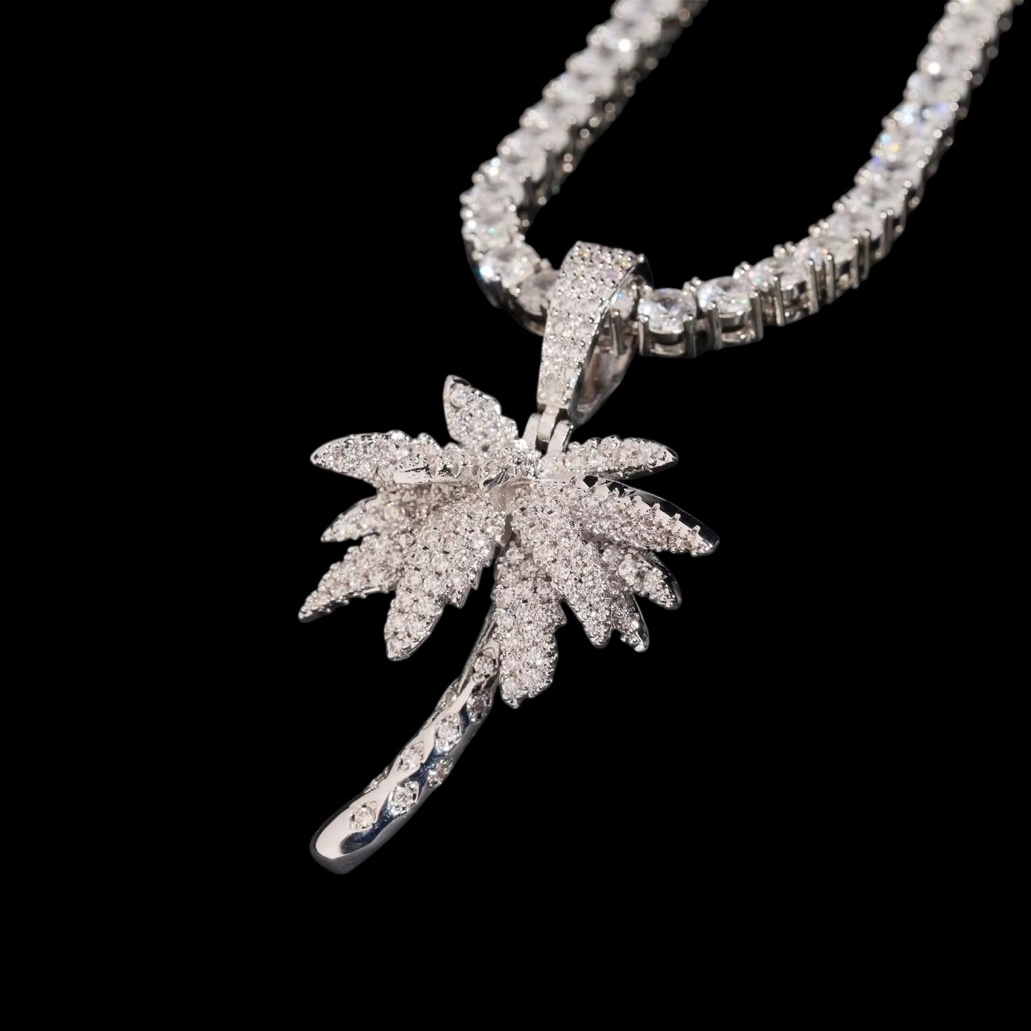 Pendentif Le Palmier Givré En Moissanite - Solitaire