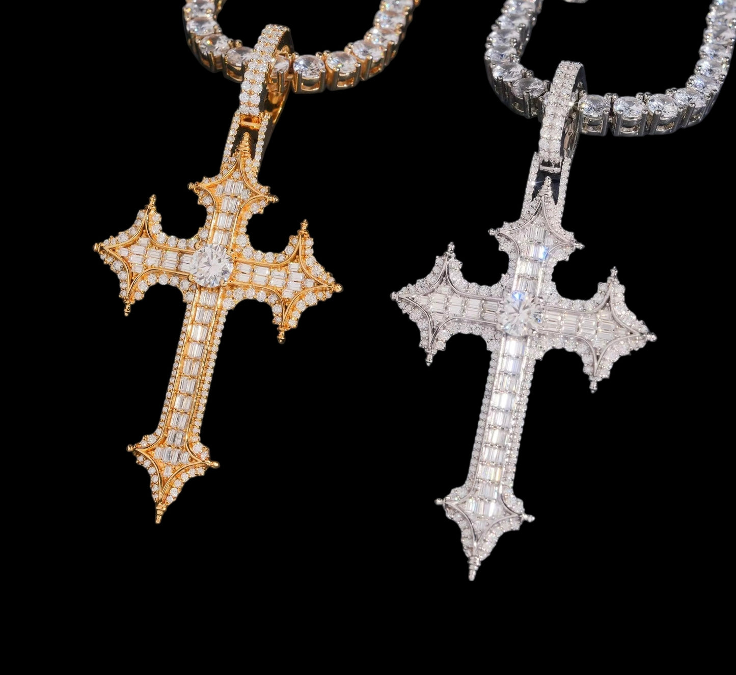 Pendentif Royal Baguette Cross En Moissanite - Solitaire