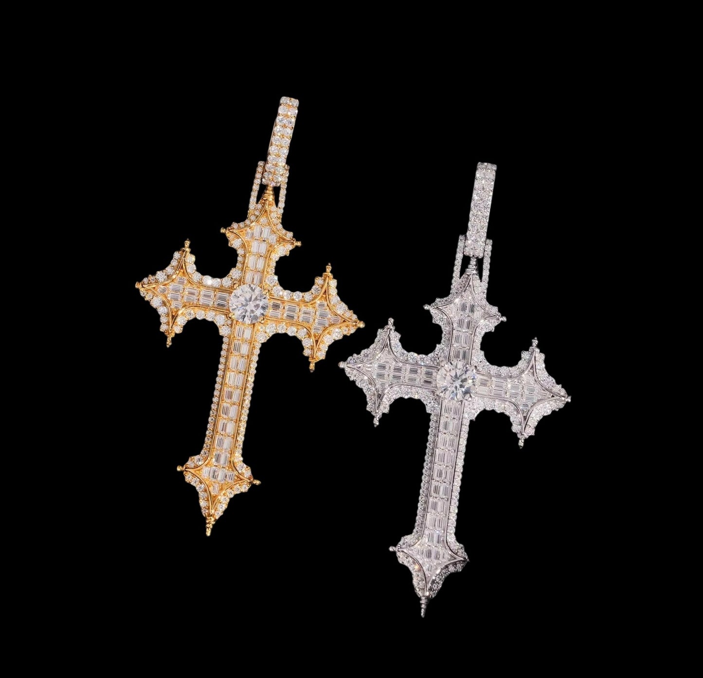 Pendentif Royal Baguette Cross En Moissanite - Solitaire