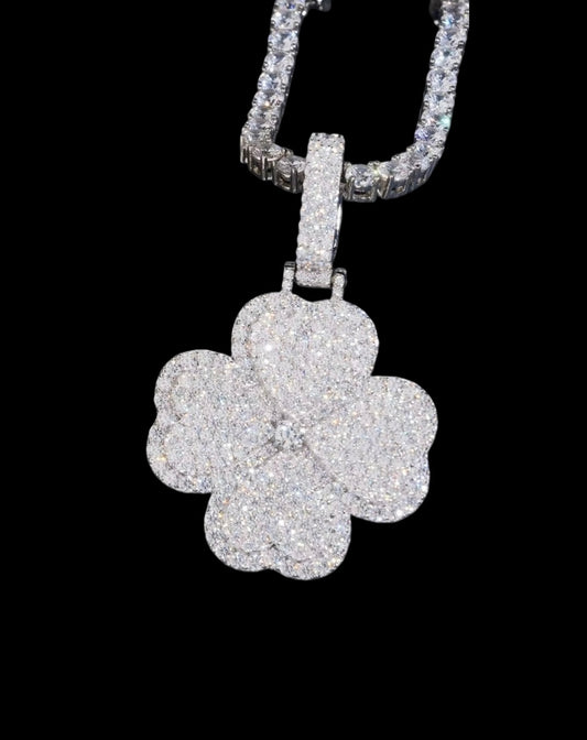 Pendentif Trèfle De La Fortune En Moissanite - Solitaire