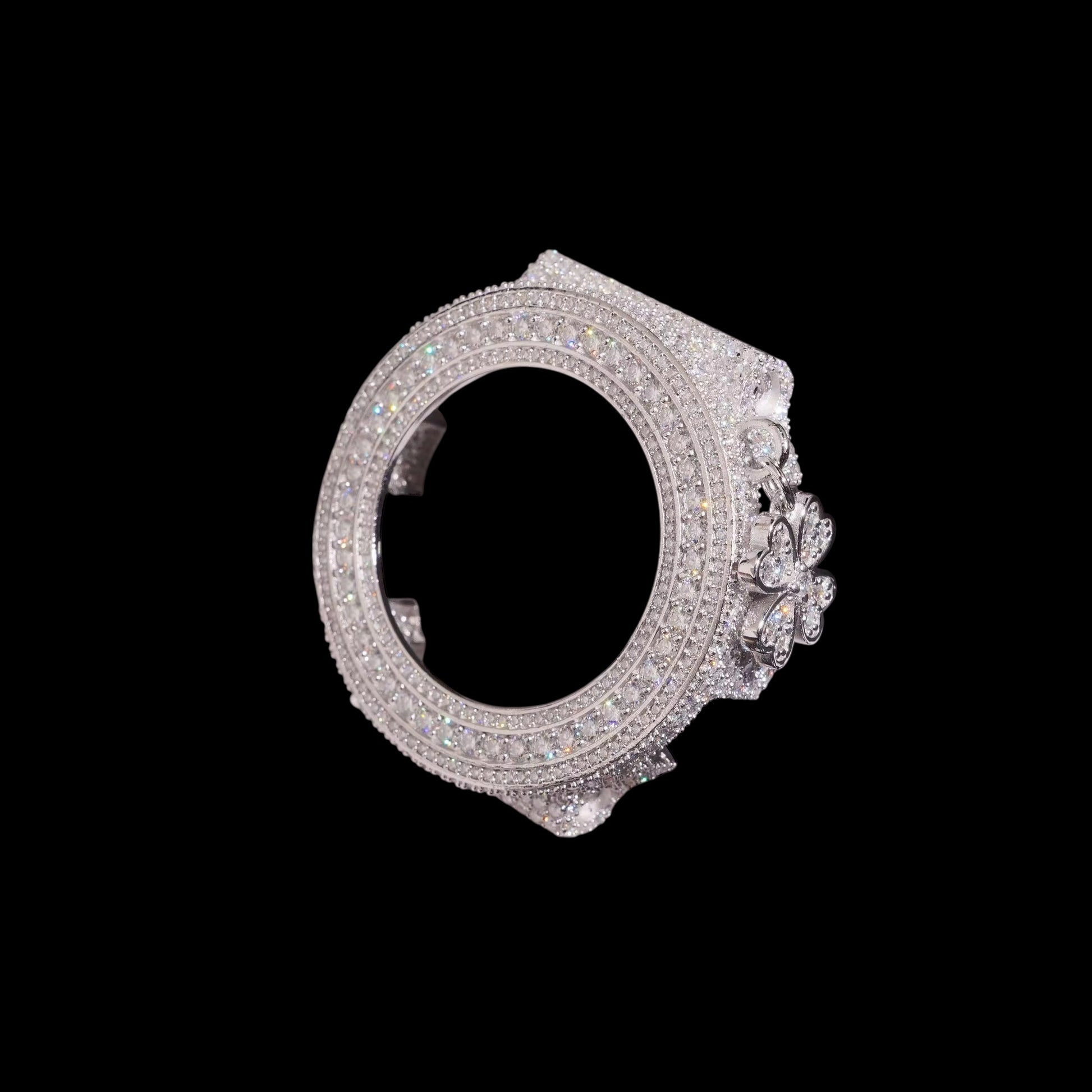 Bezel Royal Clover Iced Out - Solitaire