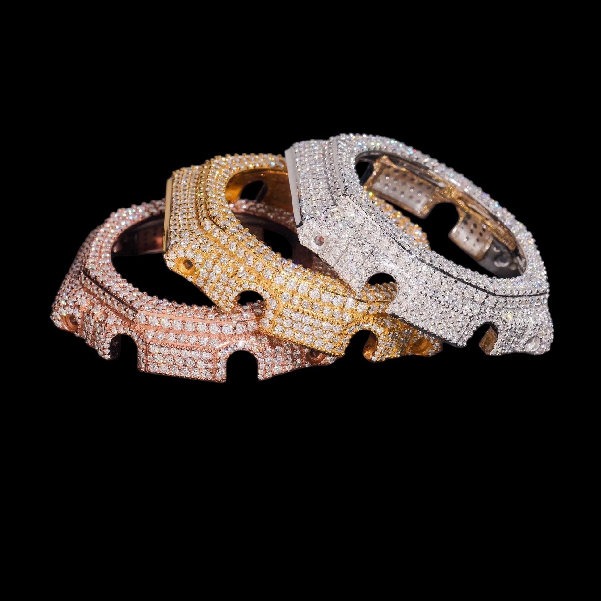 Bezel Signature Solitaire Iced Out - Solitaire