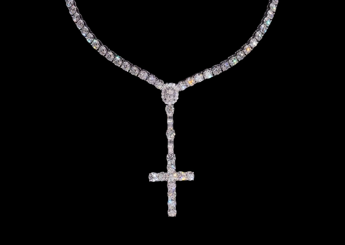 Chaîne Tennis Croix Divina En Moissanite - Solitaire