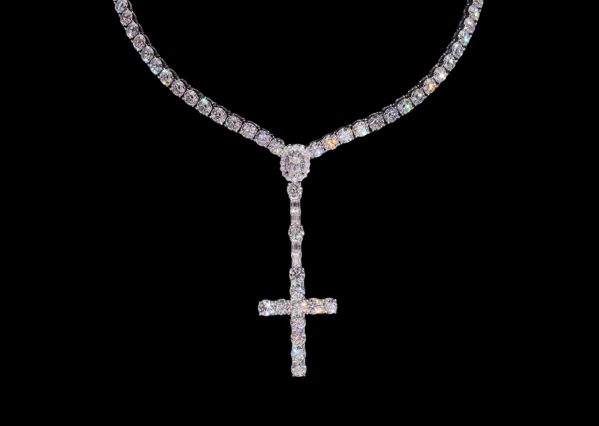 Chaîne Tennis Croix Divina En Moissanite - Solitaire