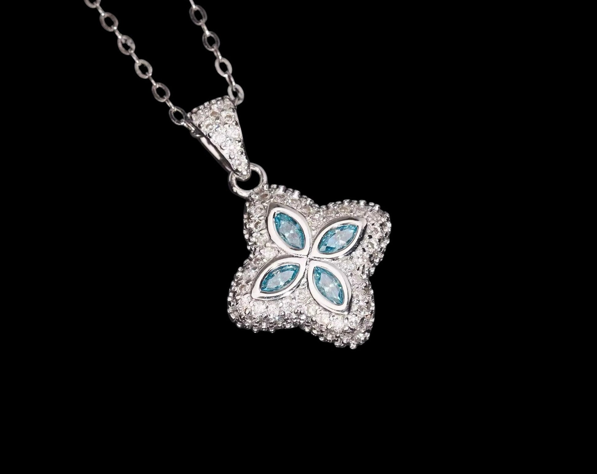 Chaîne 4 Leaf Clover En Moissanite - Solitaire