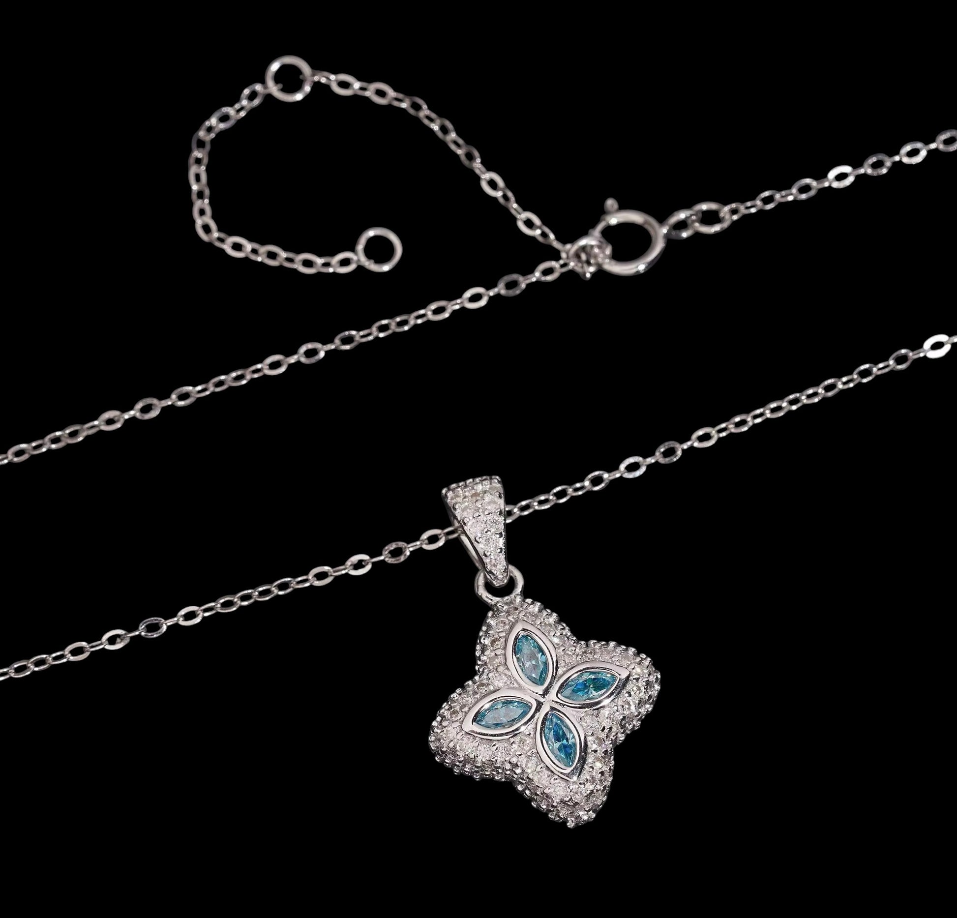 Chaîne 4 Leaf Clover En Moissanite - Solitaire