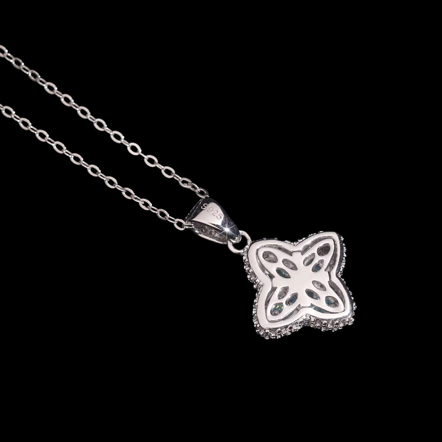 Chaîne 4 Leaf Clover En Moissanite - Solitaire
